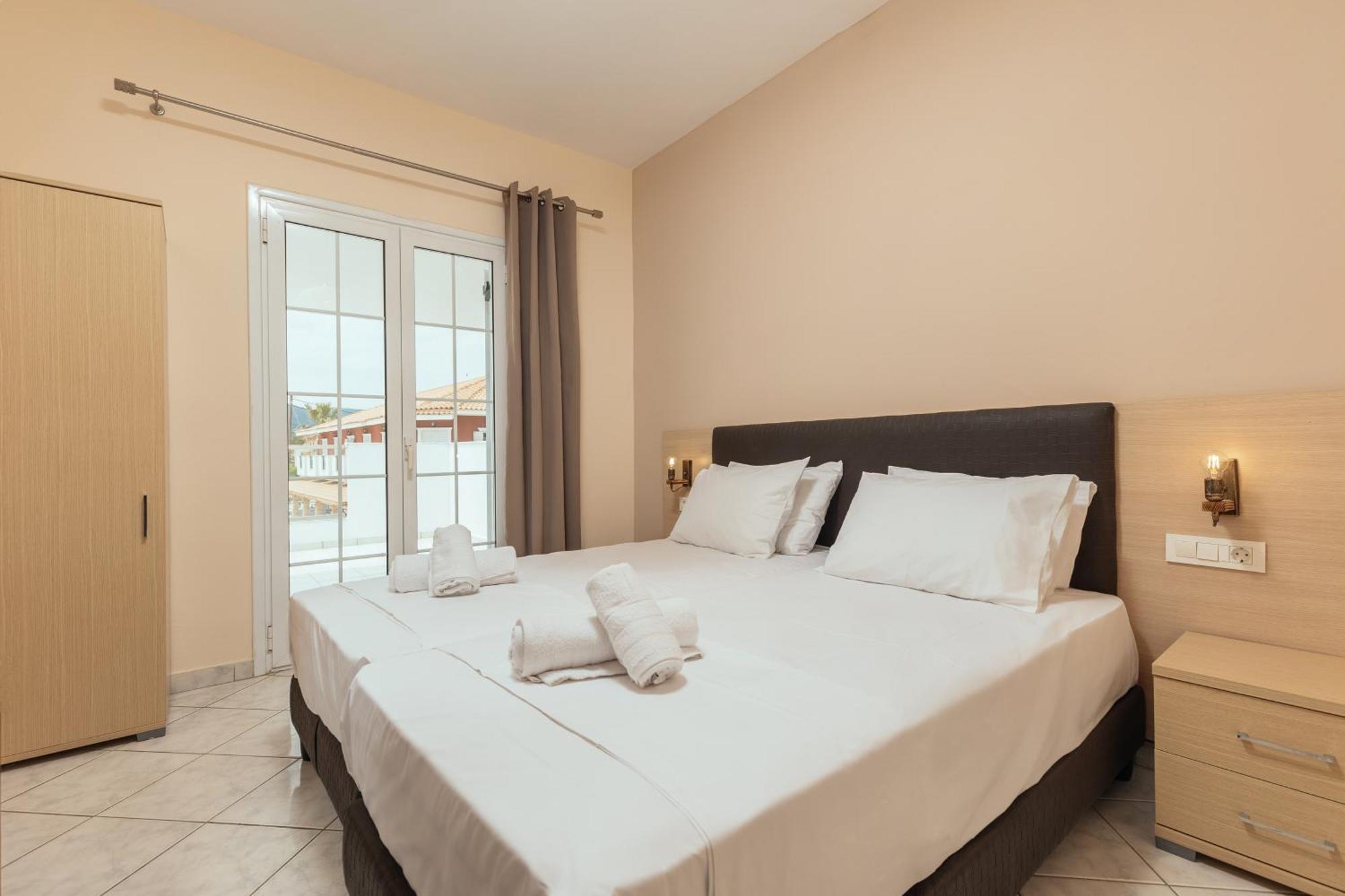 Yakinthos Hotel Laganas Ngoại thất bức ảnh
