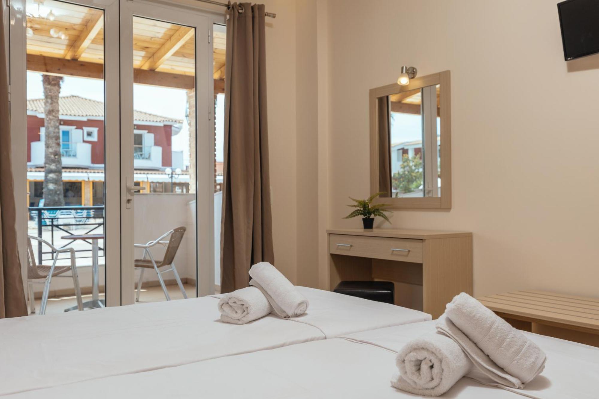 Yakinthos Hotel Laganas Ngoại thất bức ảnh