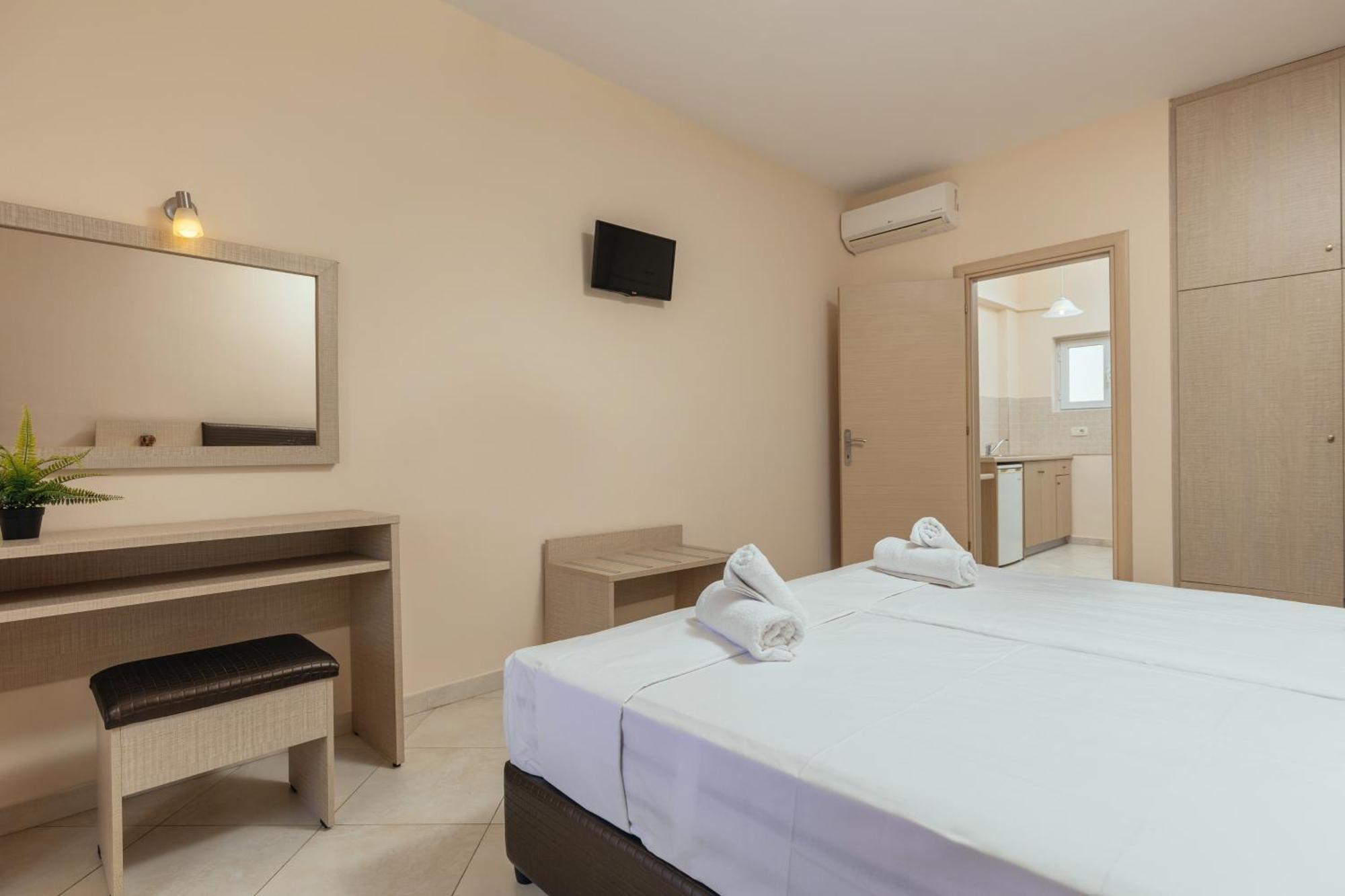 Yakinthos Hotel Laganas Ngoại thất bức ảnh
